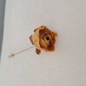 Vintage Rose pin
